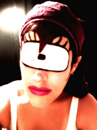 Illustration for article titled Self-Taught Make-up Artist Transforms Herself Into Iconic Characters
